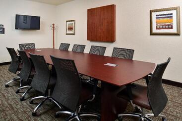 هتل Staybridge Suites Sioux Falls At Empire Mall, An Ihg
