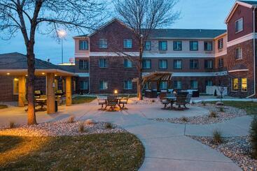هتل Staybridge Suites Sioux Falls At Empire Mall, An Ihg
