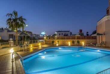 هتل Theos Village Apartments
