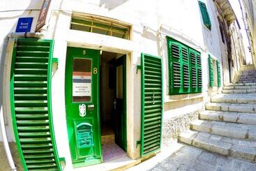 پانسیون Accommodation Old Town Vitaic