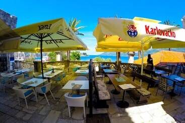 پانسیون Accommodation Old Town Vitaic