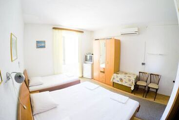پانسیون Accommodation Old Town Vitaic