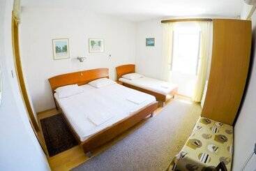 پانسیون Accommodation Old Town Vitaic