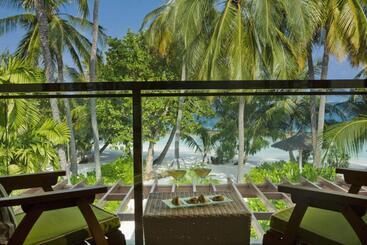 استراحتگاه Kurumba Maldives