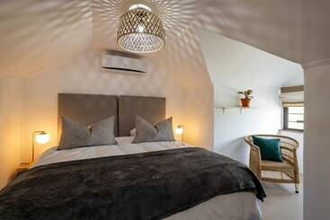 Bergview Apartments - Hilton