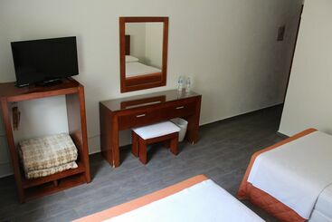 هتل Hi Huasteca Inn