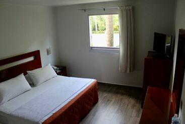 هتل Hi Huasteca Inn