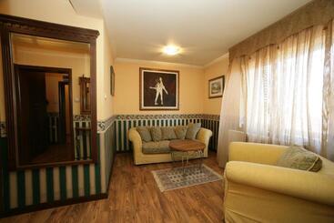 Garni Hotel Garson Lux Ns