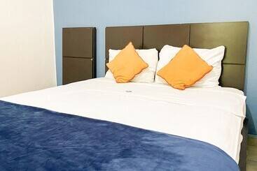 호스텔 Amigo Suites