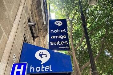 호스텔 Amigo Suites