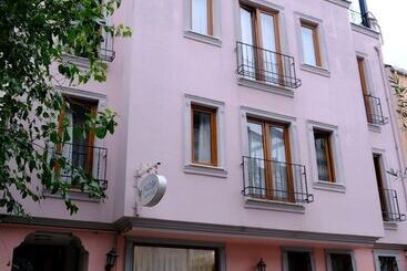 هتل Agora Guesthouse