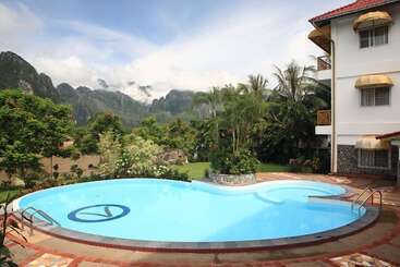 هتل Vansana Vang Vieng
