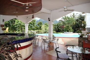هتل Vansana Vang Vieng