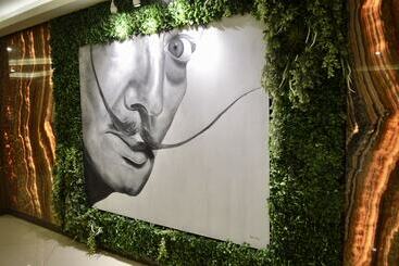 هتل Dali Plaza Ejecutivo