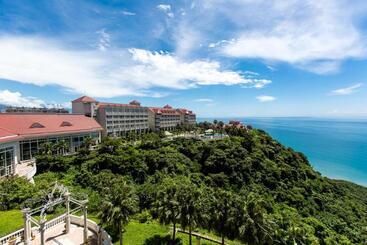 هتل Hualien Farglory