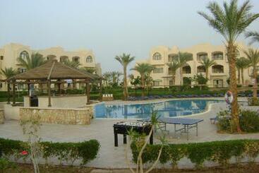 هتل Jaz Makadi Saraya Palms