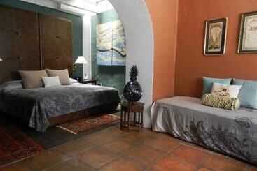 هتل La Casa Del Atrio