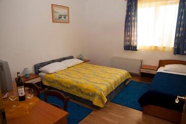 בית מלון כפרי Metković