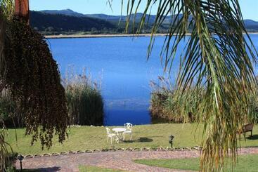 هتل Lake Pleasant