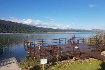 هتل Lake Pleasant
