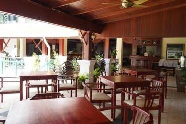 هتل Vansana Vang Vieng