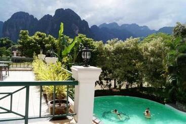 هتل Vansana Vang Vieng