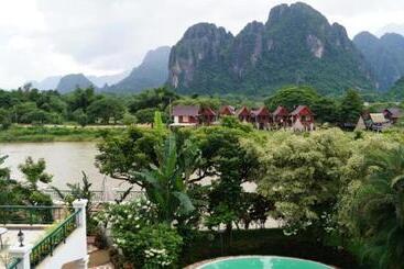 هتل Vansana Vang Vieng