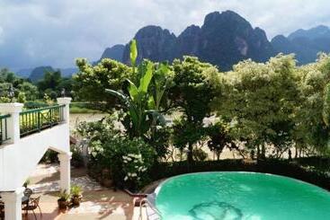 هتل Vansana Vang Vieng