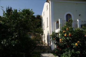 هتل Albergo Villa Vittoria