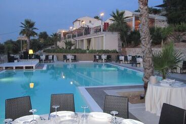 هتل Albergo Villa Vittoria