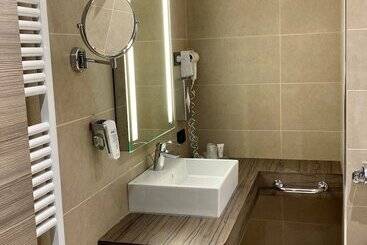 هتل Best Western Plus Borgolecco
