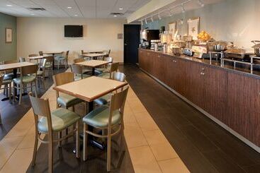 هتل Best Western Thompson