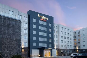 هتل Residence Inn By Marriott Calgary Airport