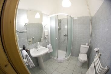 هتل Cracow Old Town Guest House