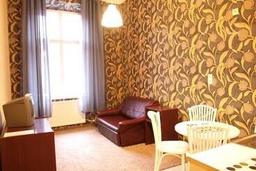 هتل Cracow Old Town Guest House