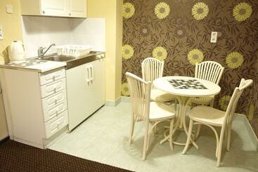 هتل Cracow Old Town Guest House