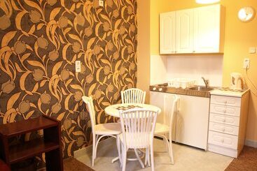 هتل Cracow Old Town Guest House