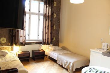 هتل Cracow Old Town Guest House