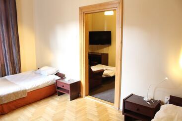 هتل Cracow Old Town Guest House