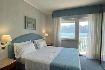 هتل Excelsior Bay