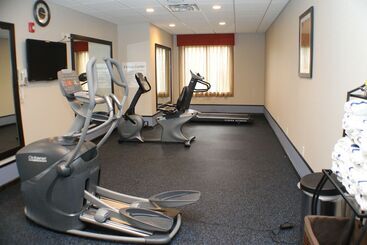 هتل Holiday Inn Express And Suites   Bradford, An Ihg