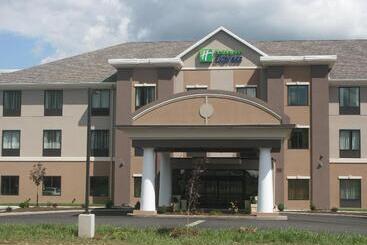 هتل Holiday Inn Express And Suites   Bradford, An Ihg