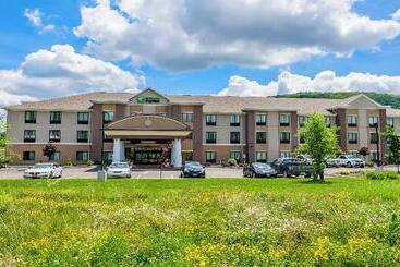 هتل Holiday Inn Express And Suites   Bradford, An Ihg