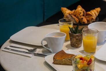 هتل Hôtel Bristol Union Intra Muros