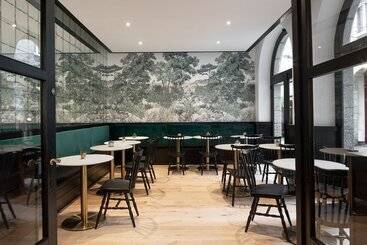 هتل Hôtel Bristol Union Intra Muros