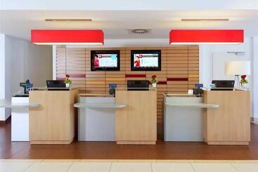 هتل Ibis Krakow Stare Miasto