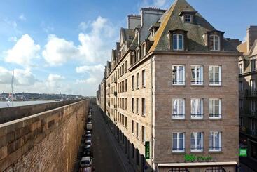 هتل Ibis Styles Saint Malo Centre Historique