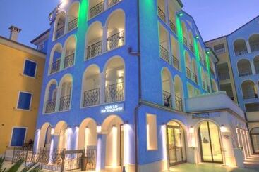 Life Hotel Seaview & Spa