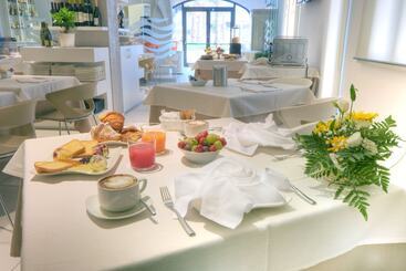 Life Hotel Seaview & Spa
