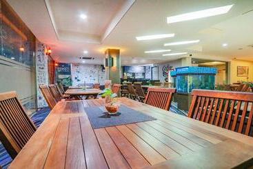 هتل Marlin Pekalongan